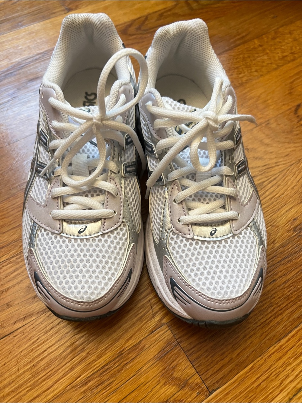 Asics Gel-1130 White and Silver Athletic Running Shoes - Picture 4 of 4